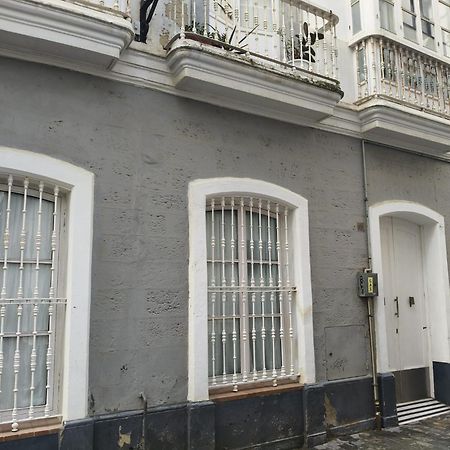 Robles-Mercado Cadiz Luaran gambar